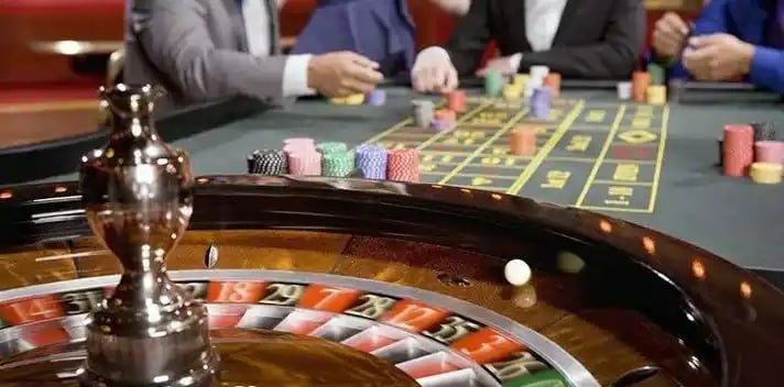 Filipino player viewing philslots app promotion offers on a mobile browser